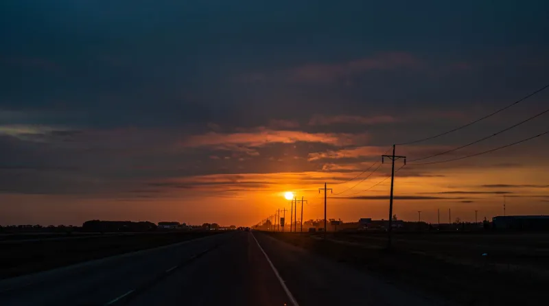 Golden Hour Gladiators: Meet the Americans Driving Hundreds of Miles to Chase the Perfect Sky