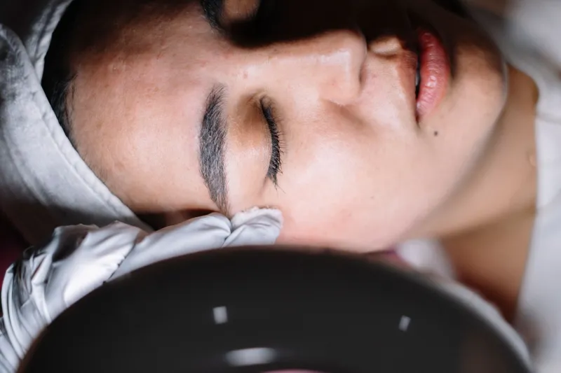 Wavelength Medicine: The Real Science (and Real Hype) Behind America's Light Therapy Boom
